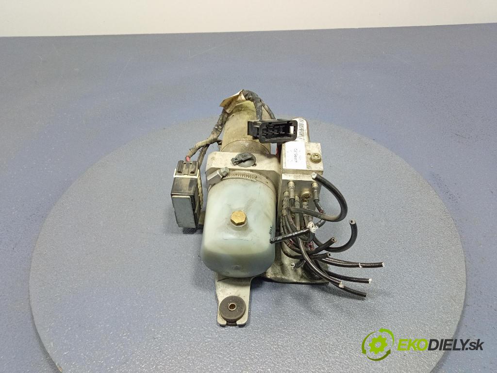 Audi A4 2002 čerpadlo Hydraulické 8H0871611