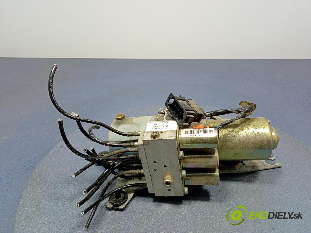 Audi A4 2002 čerpadlo Hydraulické 8H0871611