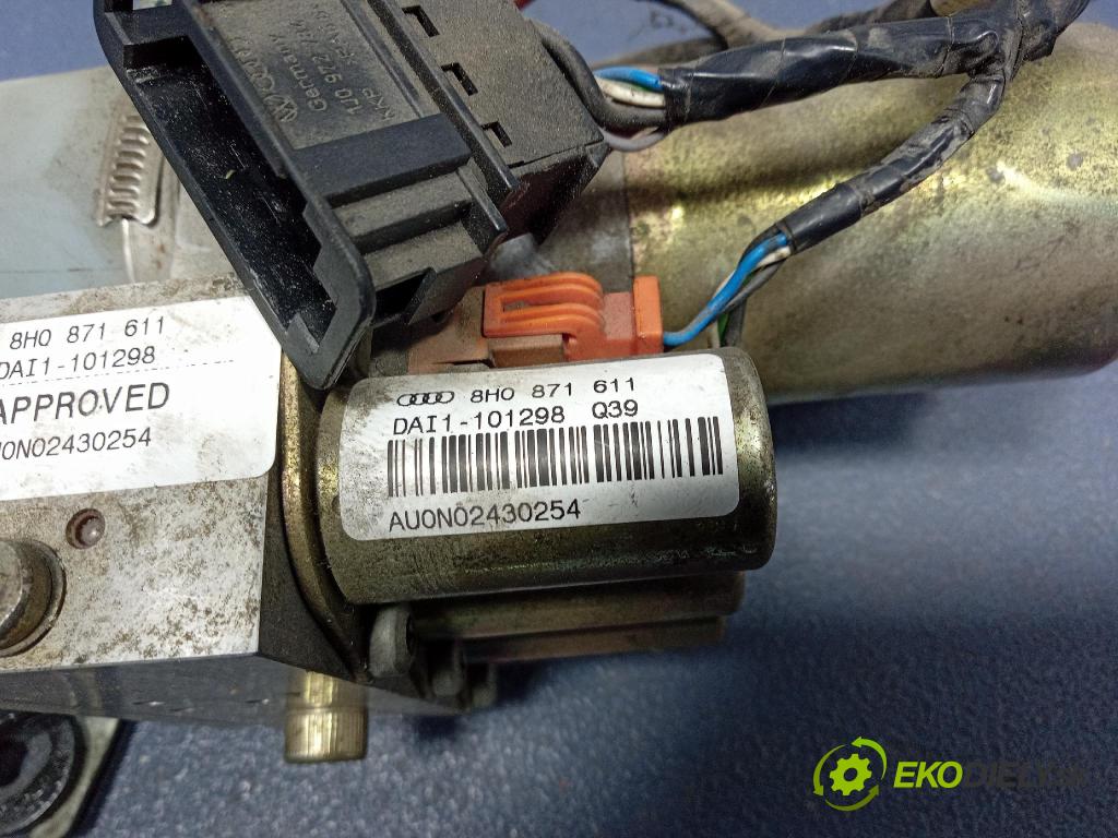Audi A4 2002 čerpadlo Hydraulické 8H0871611