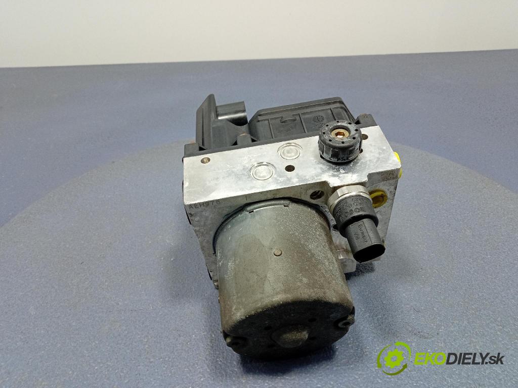Audi A4 2002 čerpadlo ABS x 8E0614517