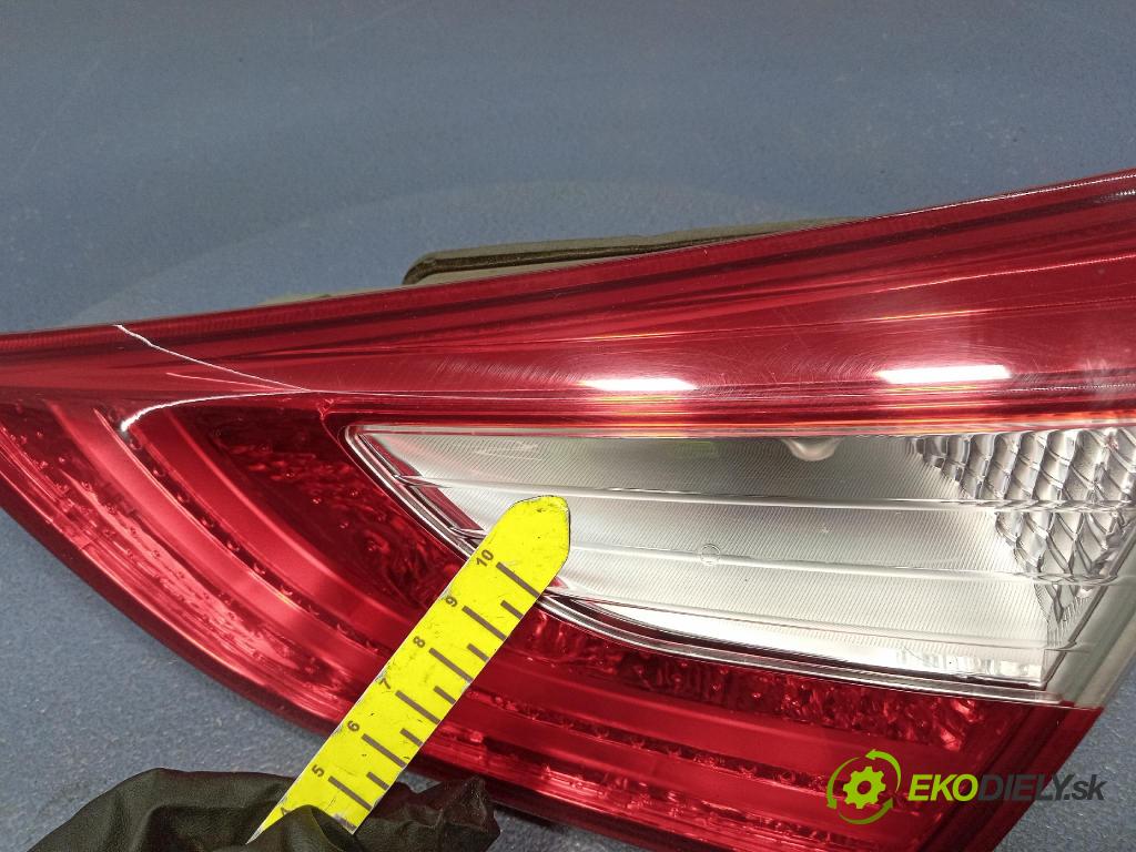 Hyundai I30 2012 světlo Zad: Práva: Uvnitř 92404-A50