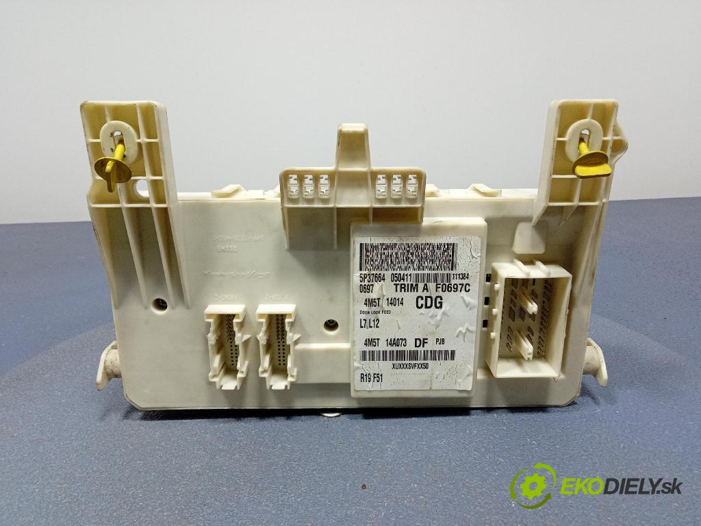 Ford Focus 2005 skrinka Poistky: 4M5T14A073DF