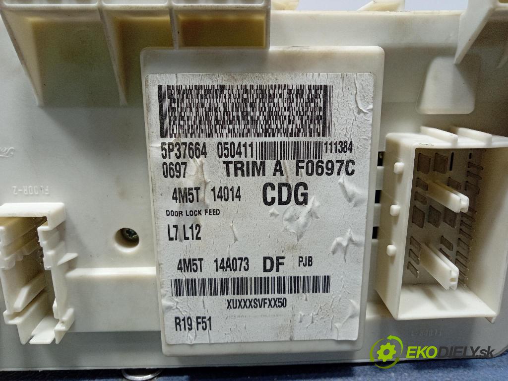 Ford Focus 2005 skrinka Poistky: 4M5T14A073DF