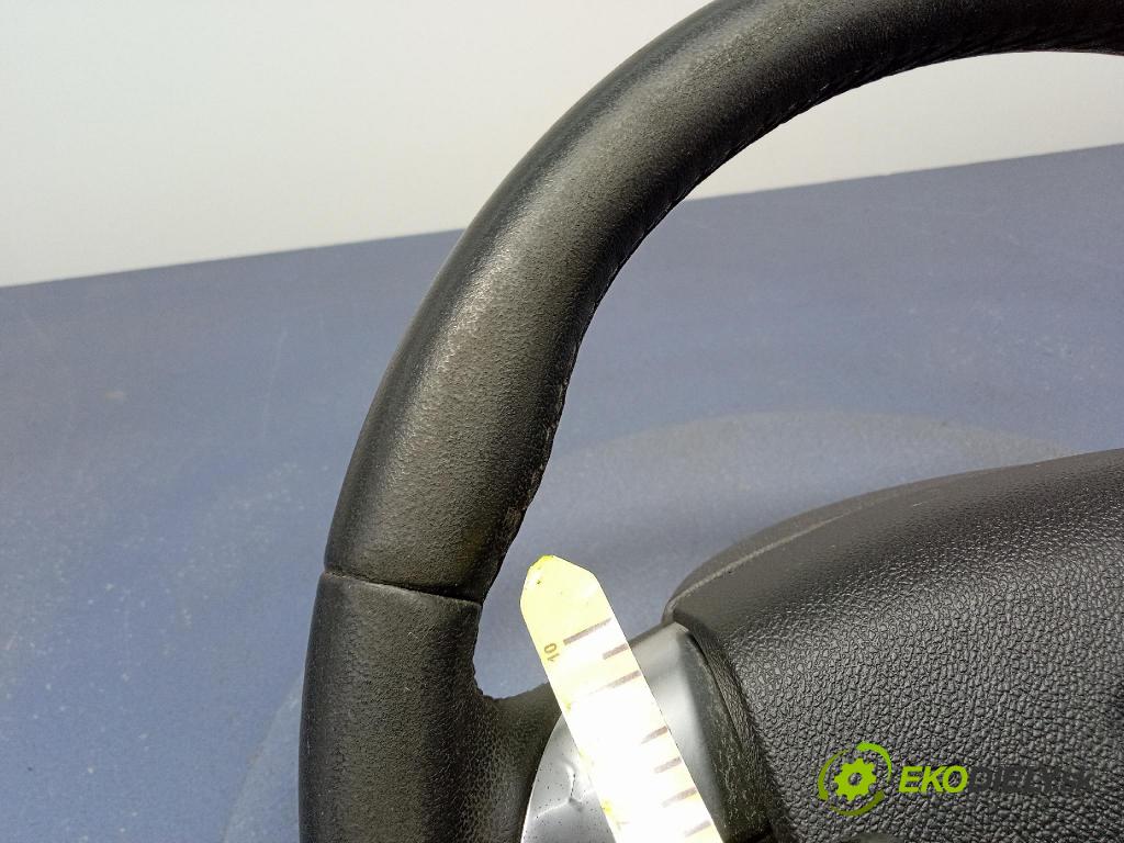 Ford Focus 2005 volant 4M51-3600-C