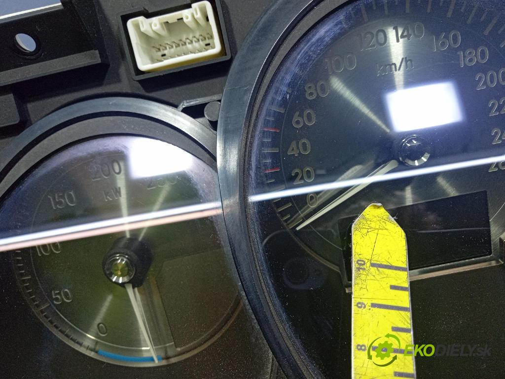 Lexus GS 2007 Přístrojová deska 83800-30E61