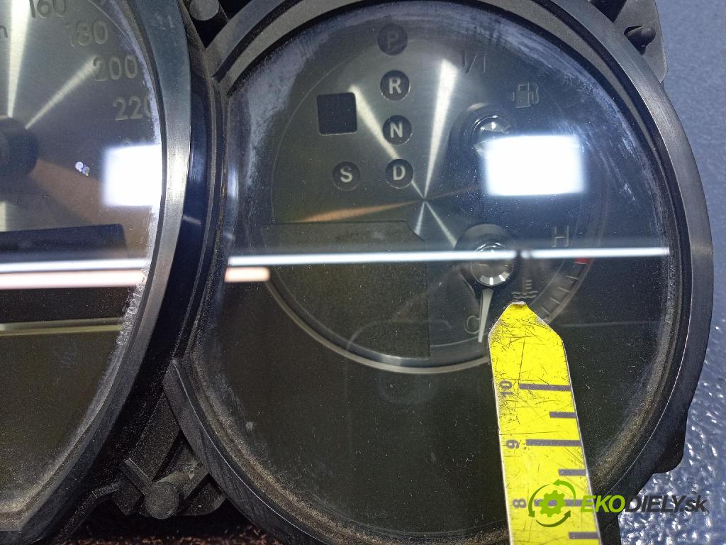 Lexus GS 2007 Přístrojová deska 83800-30E61