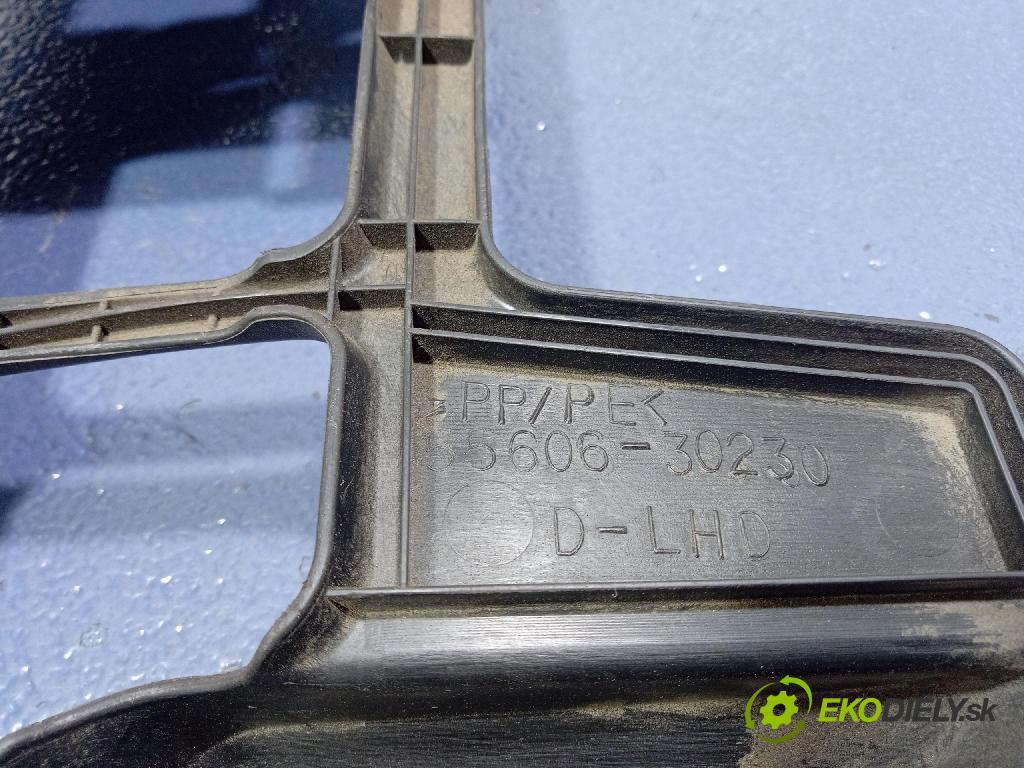 Lexus GS 2007 kryt Plast: Interiéry: 55606-30230
