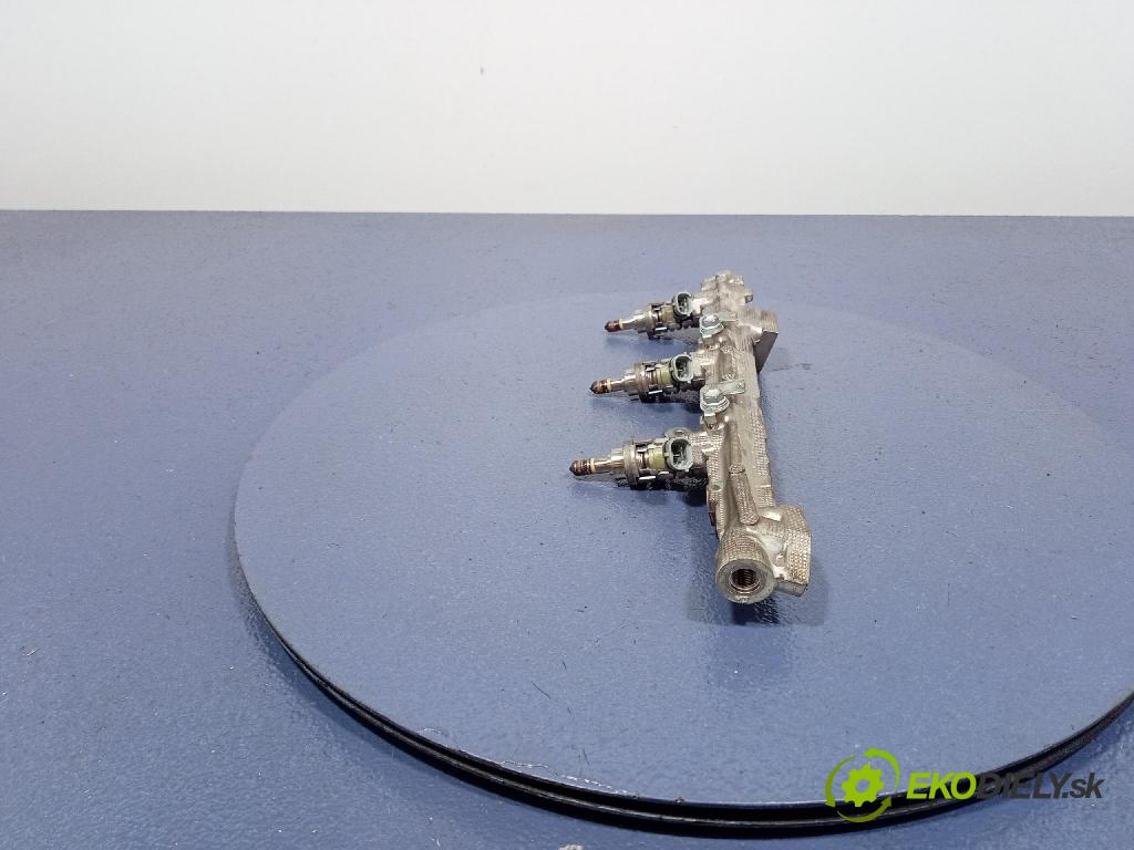 Lexus GS 2007 lišta Zásobování 23250-31030