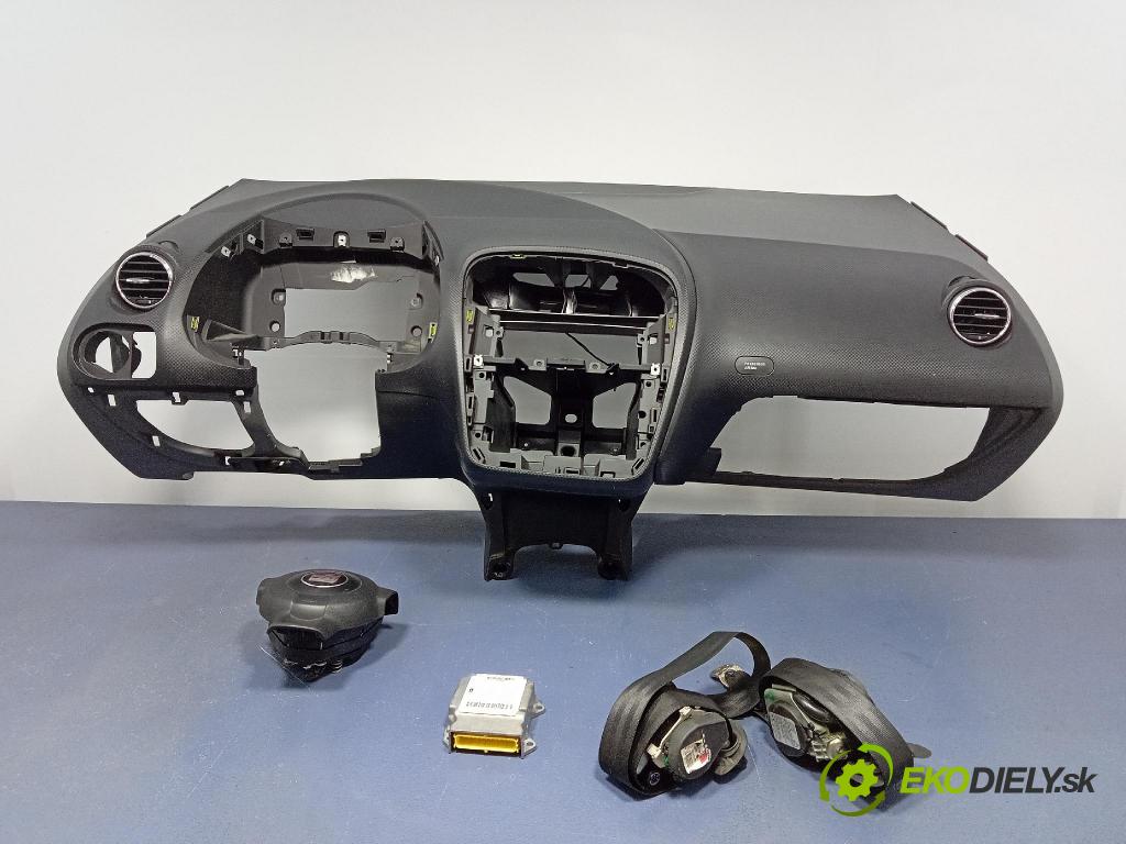 Seat Altea 2005 kokpit,pristrojová doska 5P0880204B