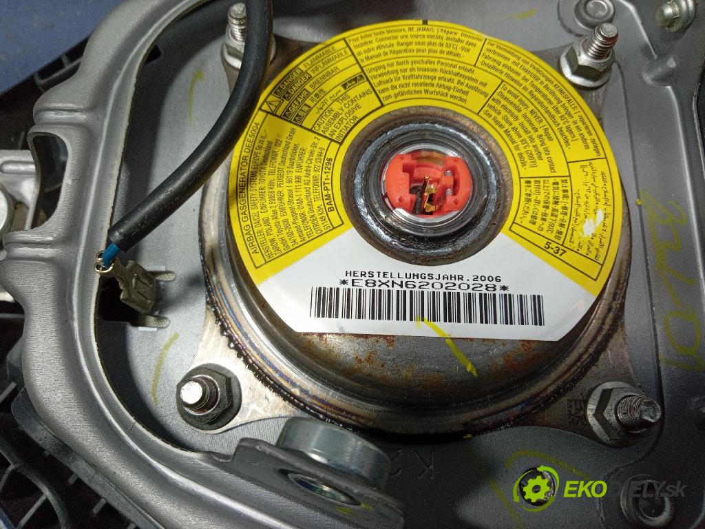 Peugeot 107 2006 Airbag: Řidiči: x 5ADA3N