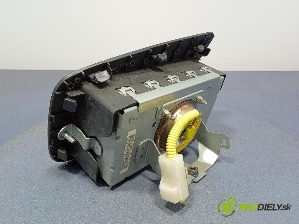 Peugeot 107 2006 Airbag: Cestující: x 5BDAGF