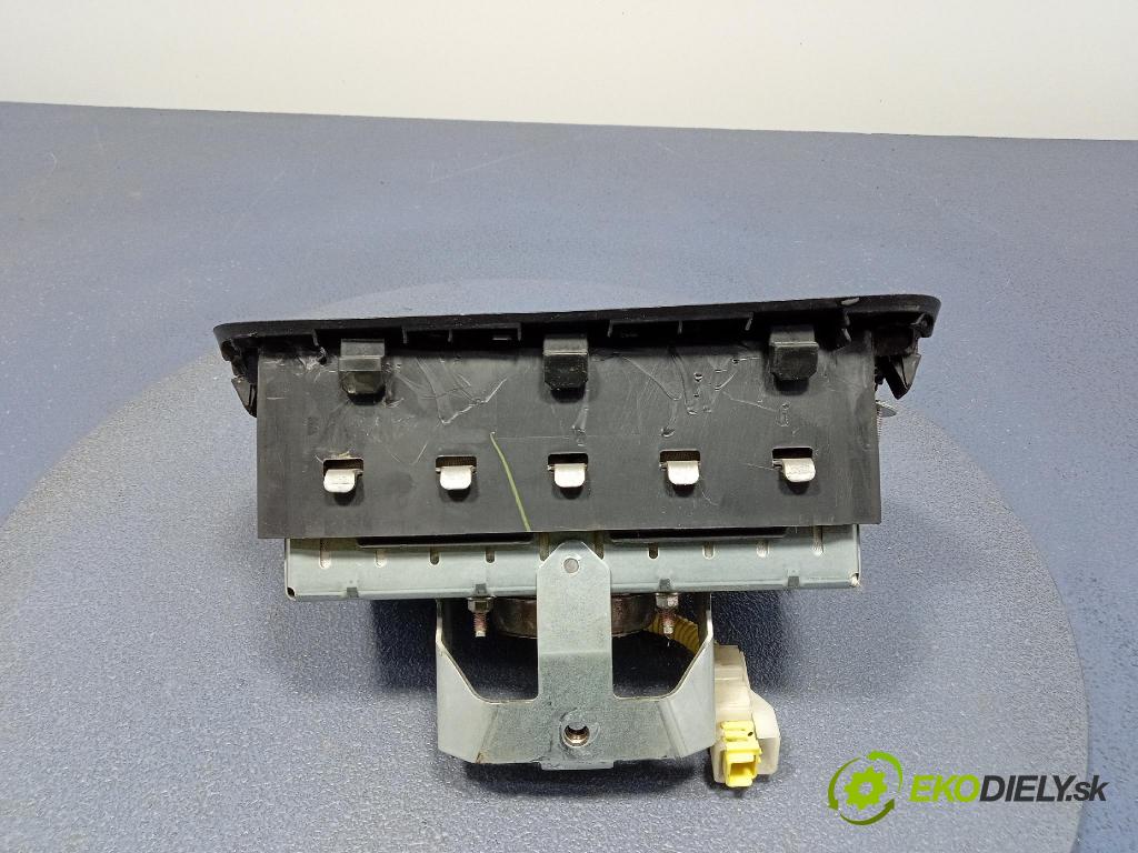 Peugeot 107 2006 Airbag: Cestující: x 5BDAGF