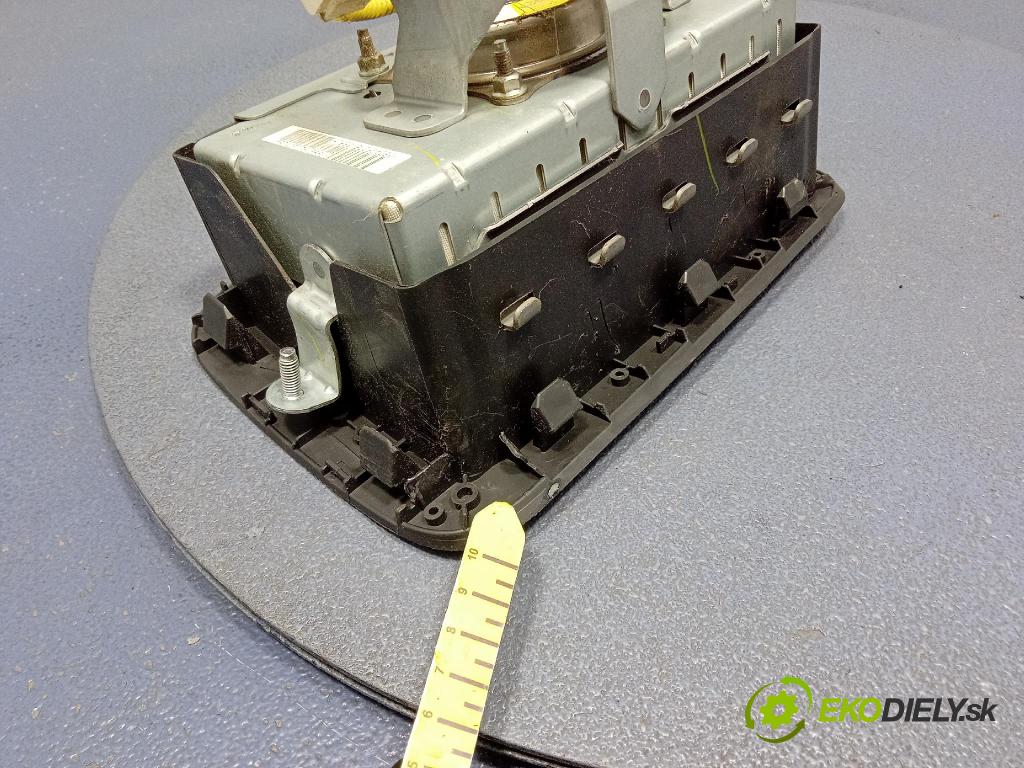 Peugeot 107 2006 Airbag: Cestující: x 5BDAGF