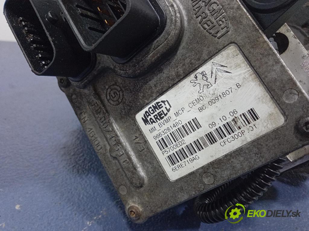 Citroen C4 picasso 2007 riadiaca jednotka skrine 9663281480