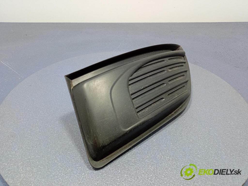 Citroen C4 picasso 2007 lišta narazník 9654196577