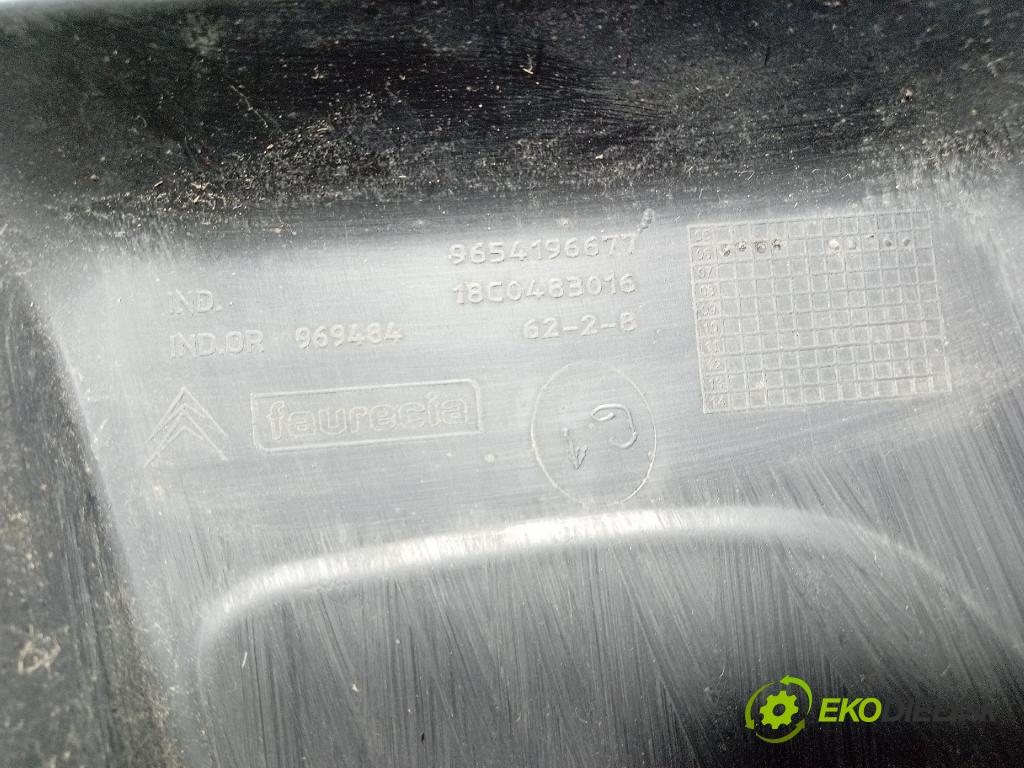 Citroen C4 picasso 2007 lišta narazník 9654196677