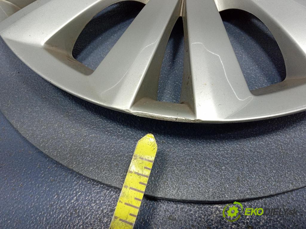 Citroen C4 picasso 2007 puklica kola: 9657814580