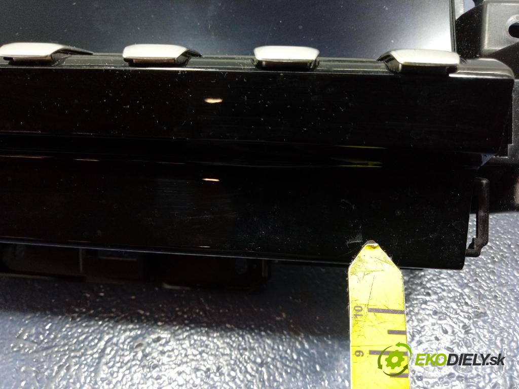 Peugeot 508 2021 displej Radio / GPS 9835045580