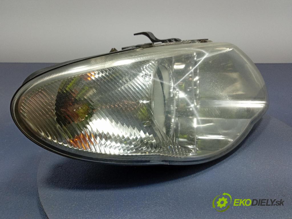 Chrysler Grand voyager 2006 Reflektor: v pravo: 04857830AC