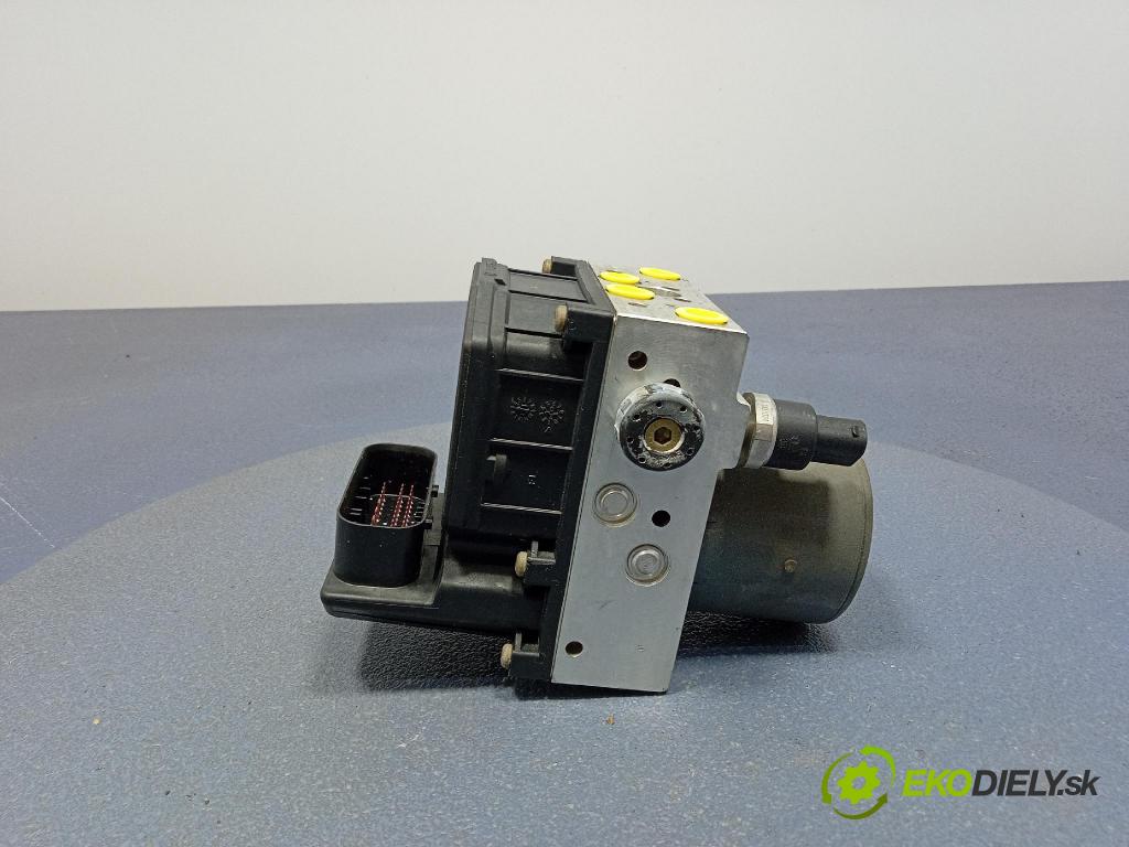 Audi A4 2001 čerpadlo ABS x 8E0614517