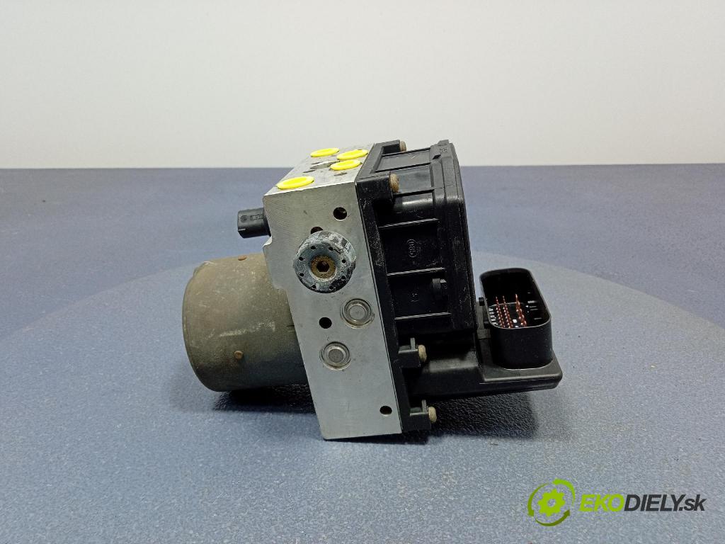 Audi A4 2001 čerpadlo ABS x 8E0614517