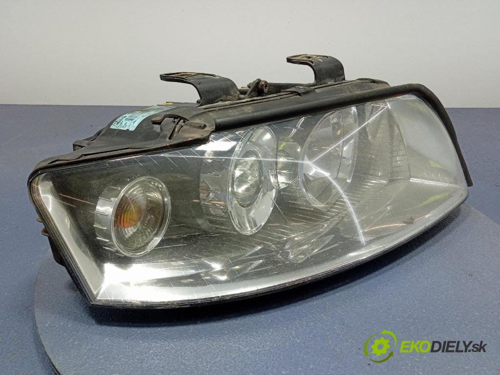Audi A4 2001 Reflektor: v pravo: 8E0990008F