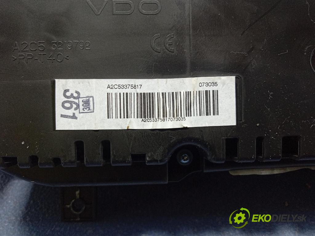 Vw Passat 2010 prístrojovka/ budíky 3C0920872F