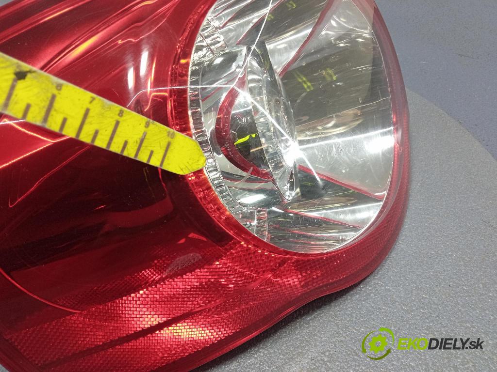 Vw Passat 2010 svetlo / reflektor zad ľavá Vonkajsia: 11-B868