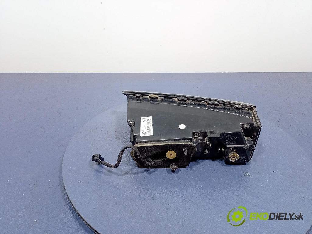 Peugeot 508 2021 světlo Zad: levá Uvnitř 9813508280