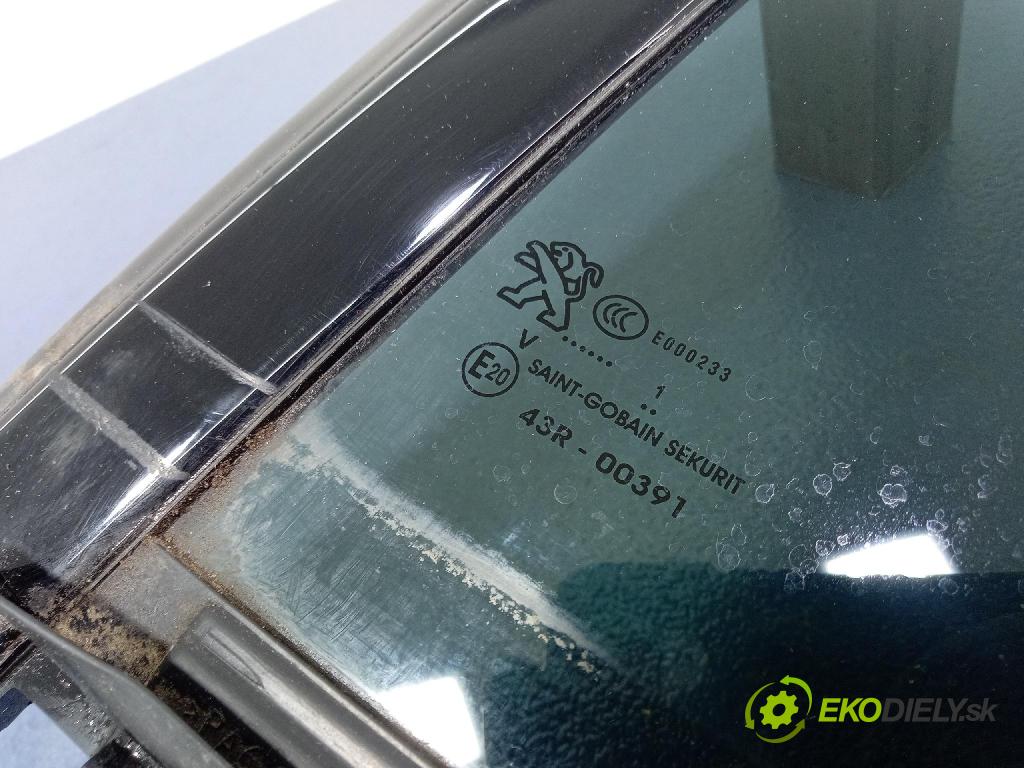 Peugeot 508 2021 sklo dveře Zad: levé