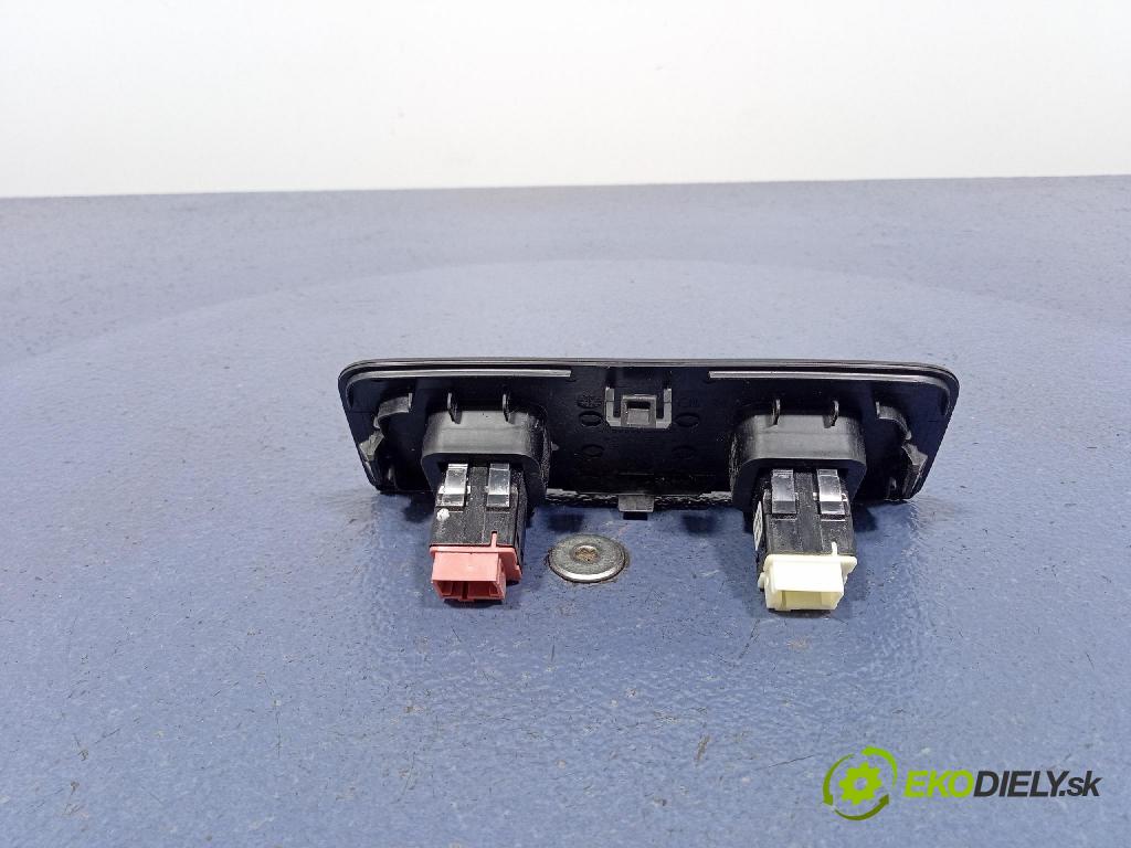 Peugeot 508 2021 Přepínač Klapky: kufr 9821529077