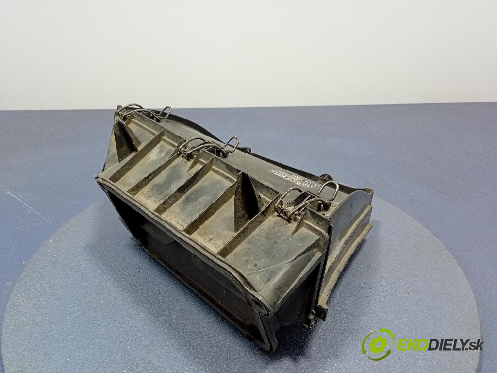 Mercedes C-klasa 2003 torpédo 2038350740