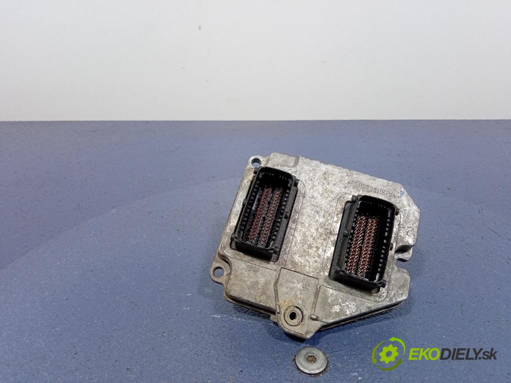 Opel Vectra 2003 riadiaca jednotka Motor: 55354416