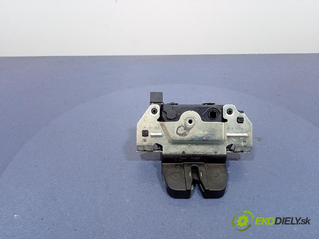 Opel Astra 2004 zámok Klapky: kufra: 13117285