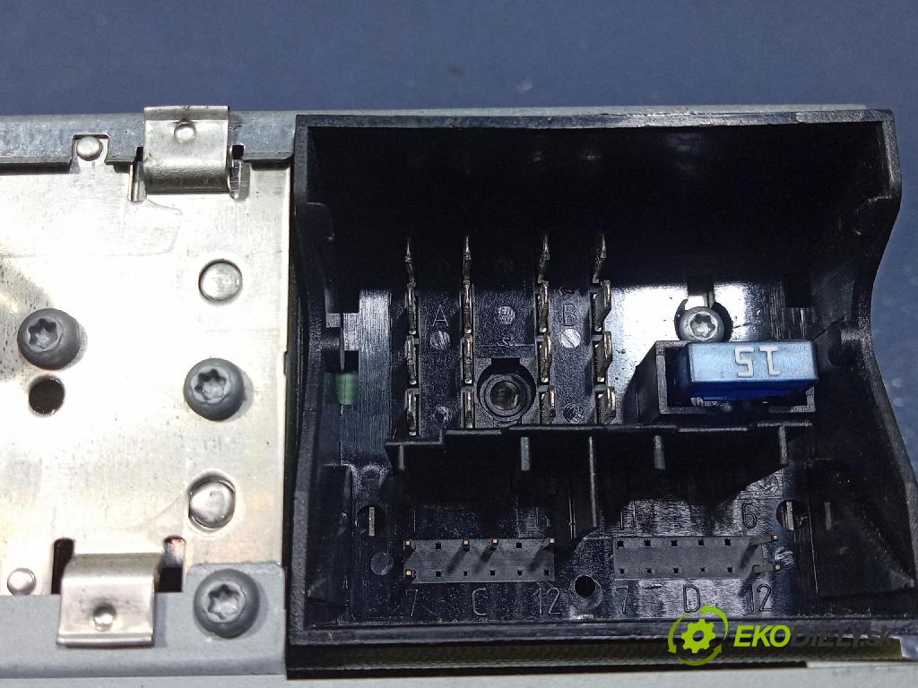 Opel Astra 2004 Radio I Navigácia: 93183902