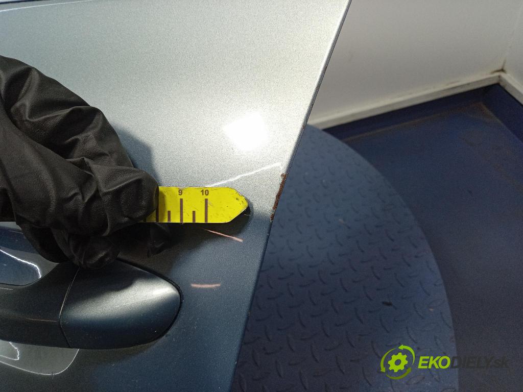 Vw Passat 2010 dveře před Vlevo, odjet: