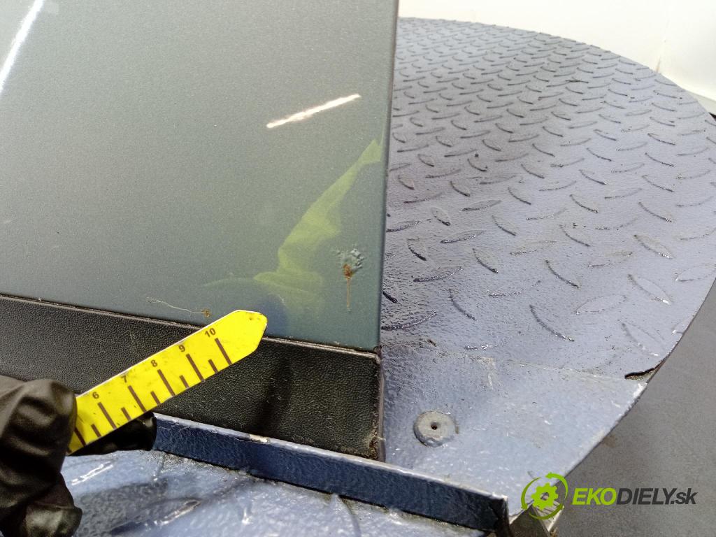 Vw Passat 2010 dveře před Vlevo, odjet: