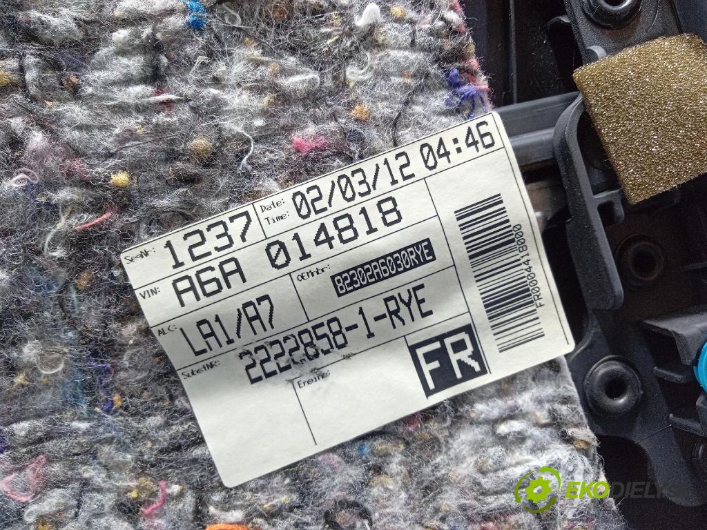 Hyundai I30 2012 Čalounictví: dvere Predné Prava: 82360-A6100