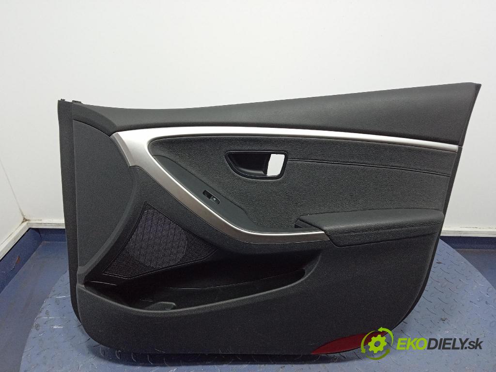 Hyundai I30 2012 Čalounictví: dvere Predné Prava: 82360-A6100