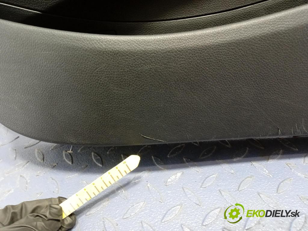 Hyundai I30 2012 Čalounictví: dvere Predné Prava: 82360-A6100