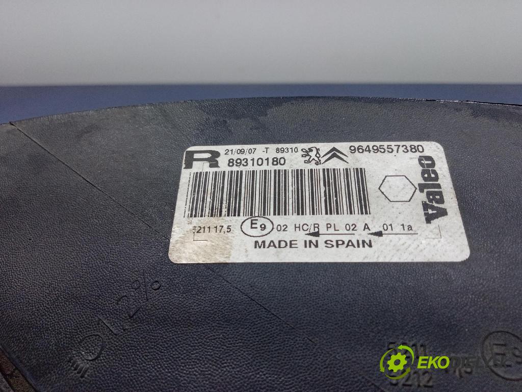 Citroen Xsara 2007 Reflektor: v pravo: 9649557380