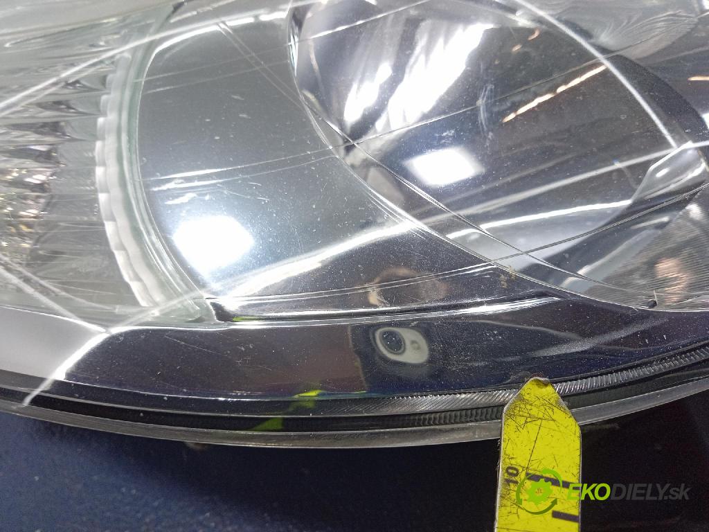 Citroen Xsara 2007 Reflektor: v pravo: 9649557380