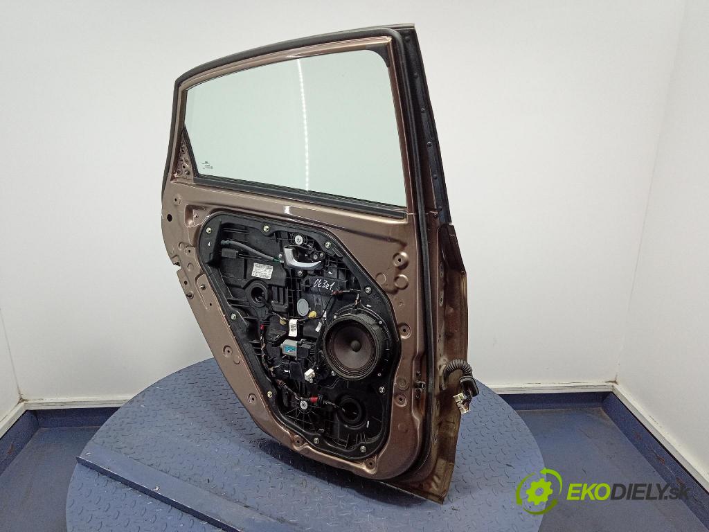 Hyundai I30 2012 dvere zad Vľavo: 