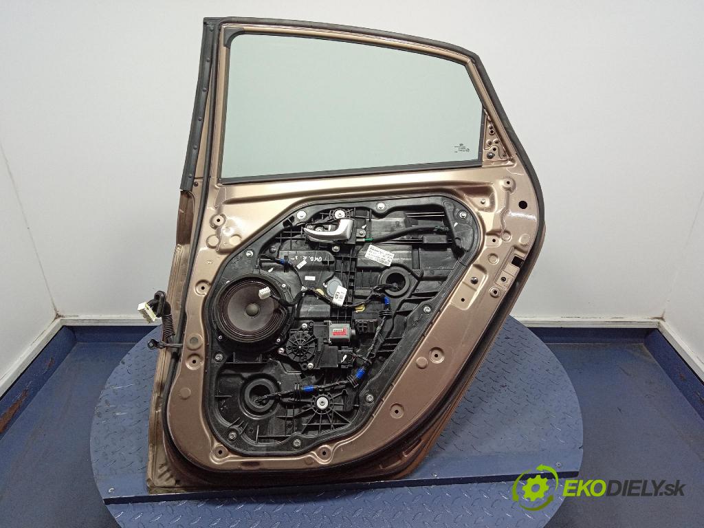 Hyundai I30 2012 dvere zad pravé