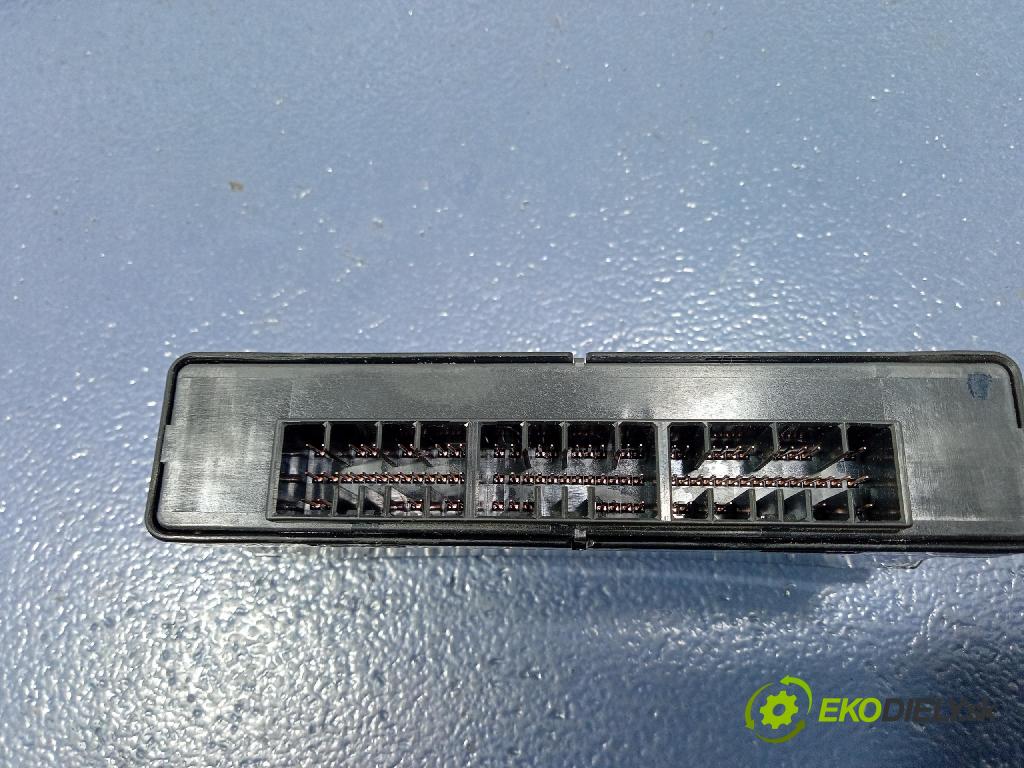 Subaru Legacy 2007 riadiaca jednotka 88281AG58A