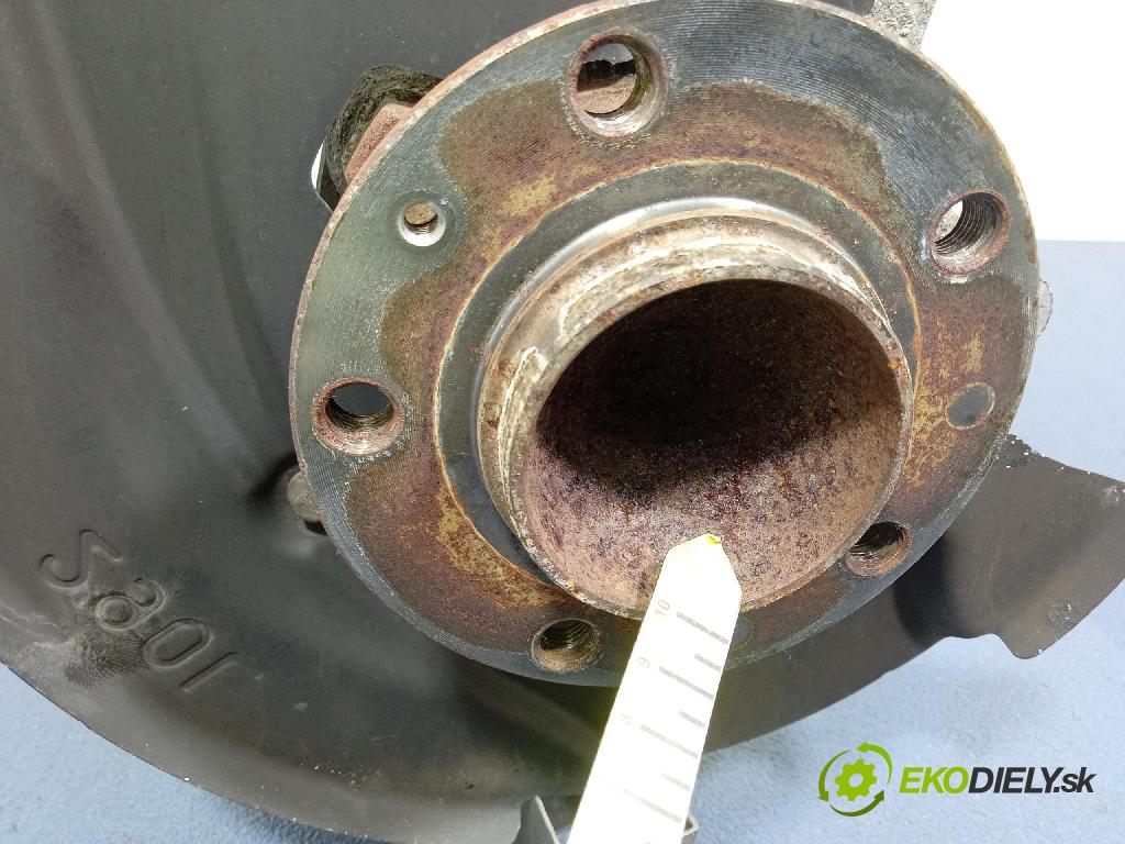 Peugeot 508 2021 náboj levá 9813364580