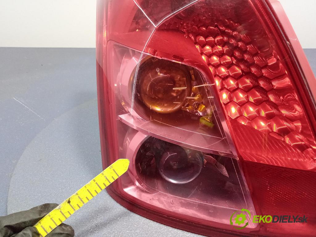 Suzuki Swift 2009 svetlo / reflektor zad ľavá Vonkajsia: 5696S1-R