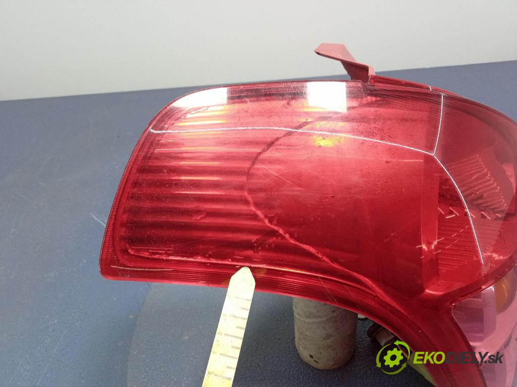 Suzuki Swift 2009 svetlo / reflektor zad ľavá Vonkajsia: 5696S1-R