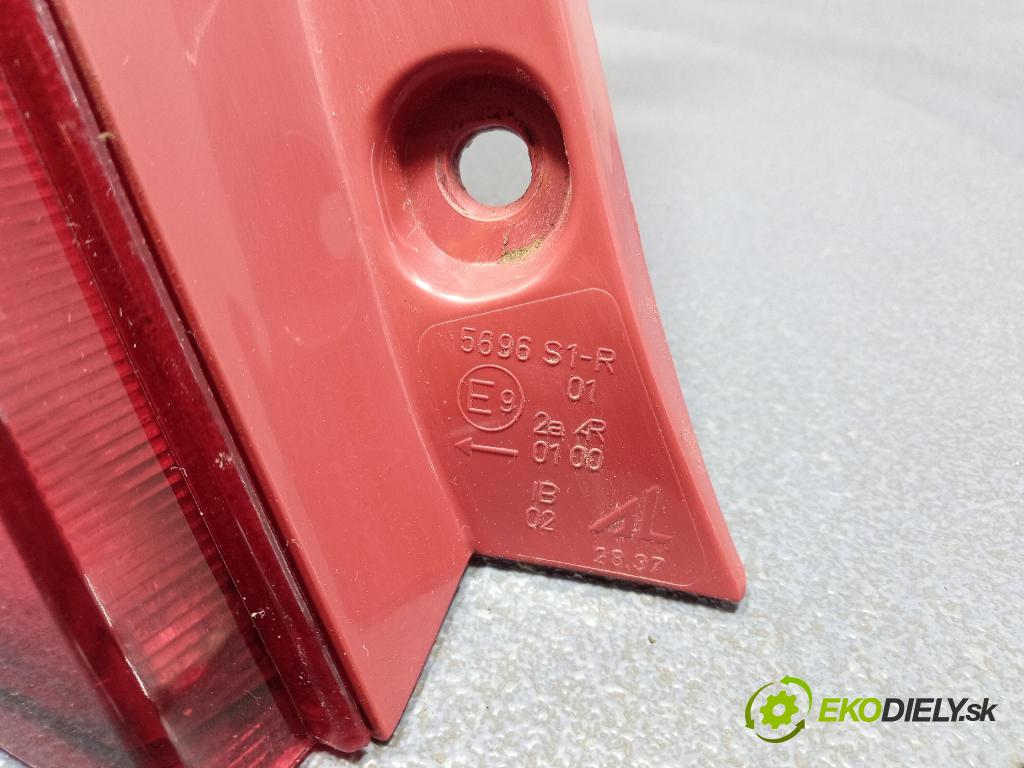 Suzuki Swift 2009 svetlo / reflektor zad ľavá Vonkajsia: 5696S1-R