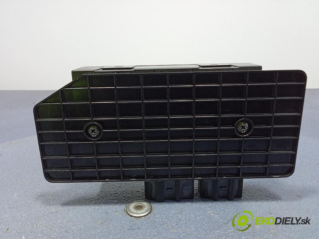 Vw Passat 2004 riadiaca jednotka Komfortu 1C0959799B